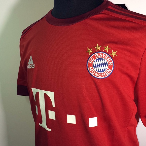 Bayern Munich Home Jersey - Picture 2 of 8